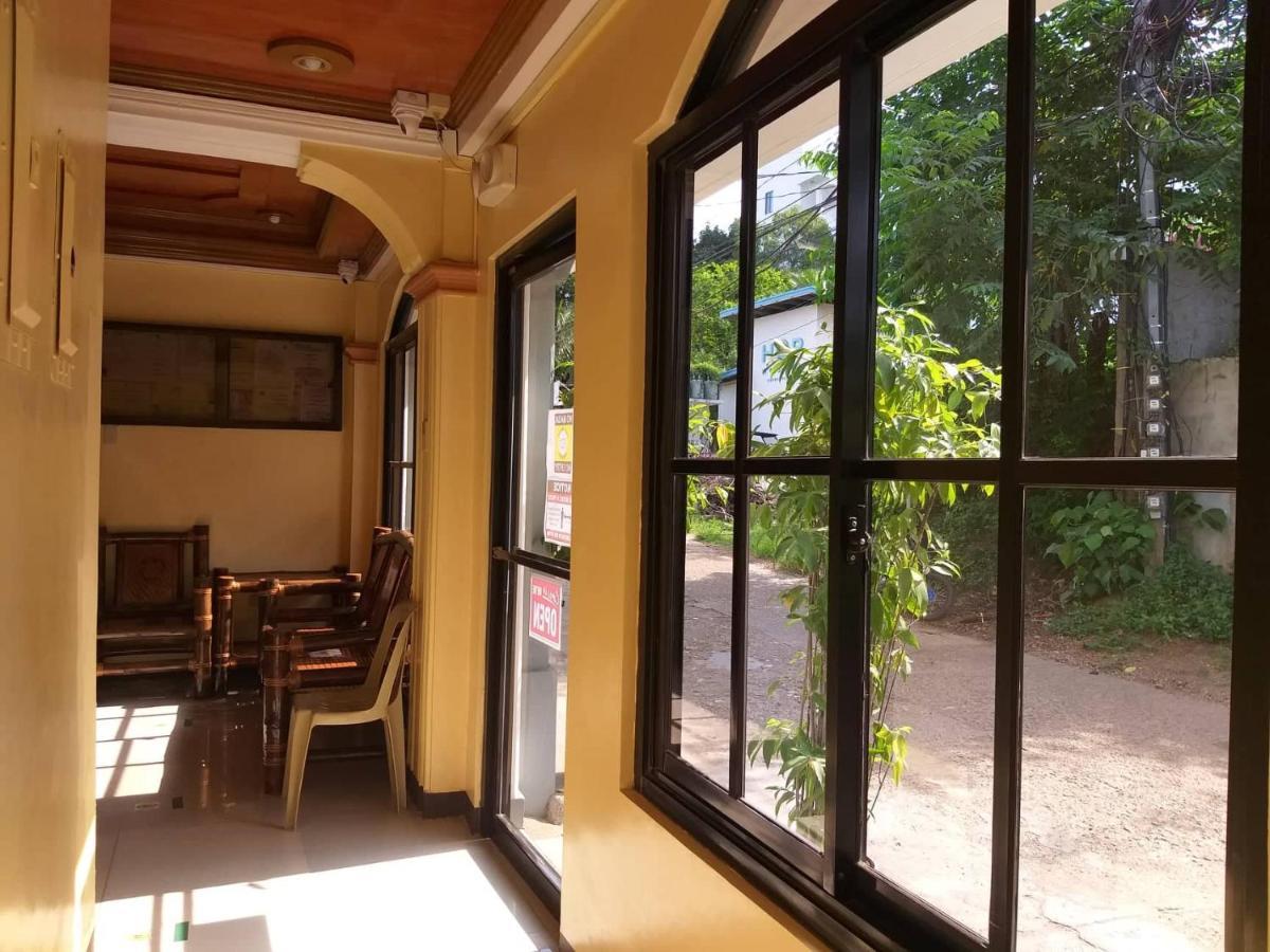 Divine Castle Travelers Inn Coron Luaran gambar