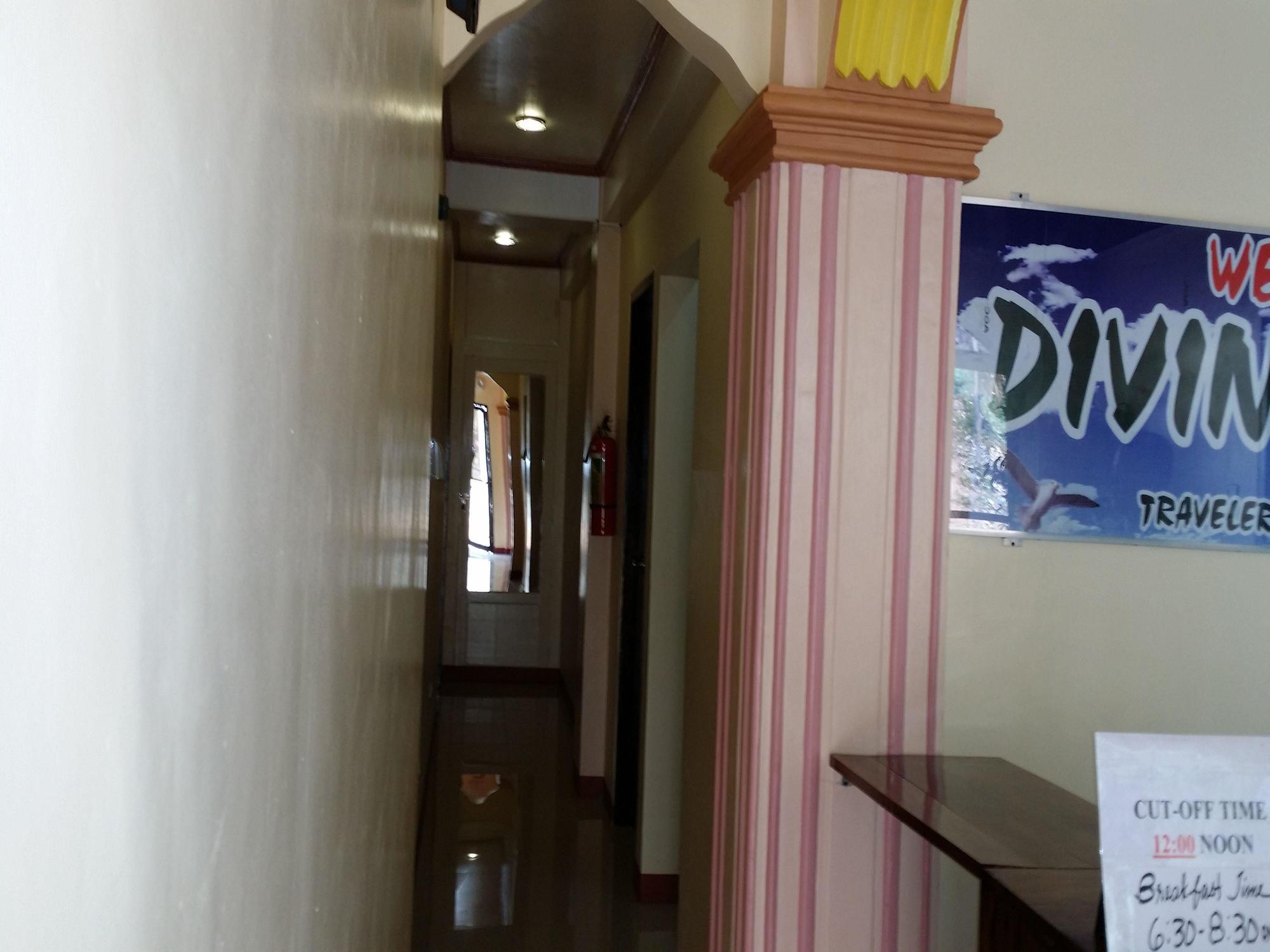 Divine Castle Travelers Inn Coron Luaran gambar